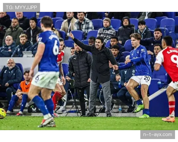 伯恩利边路速度成制胜关键，新战术体系引发广泛关注