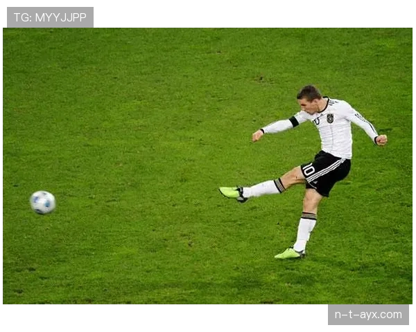 布赖坎独特射门方式掀起足坛技术革命,专家称其引领新潮流 布赖坎独特射门方式掀起足坛技术革命,专家称其引领新潮流