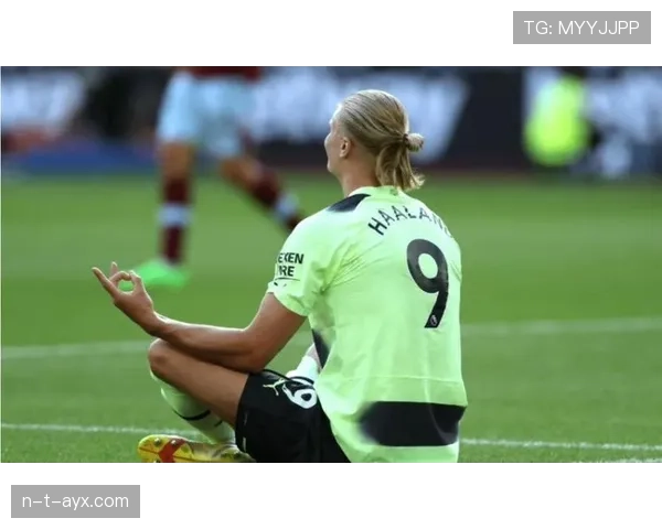 哈兰德阵型调整持续赋能球队，表现引热议